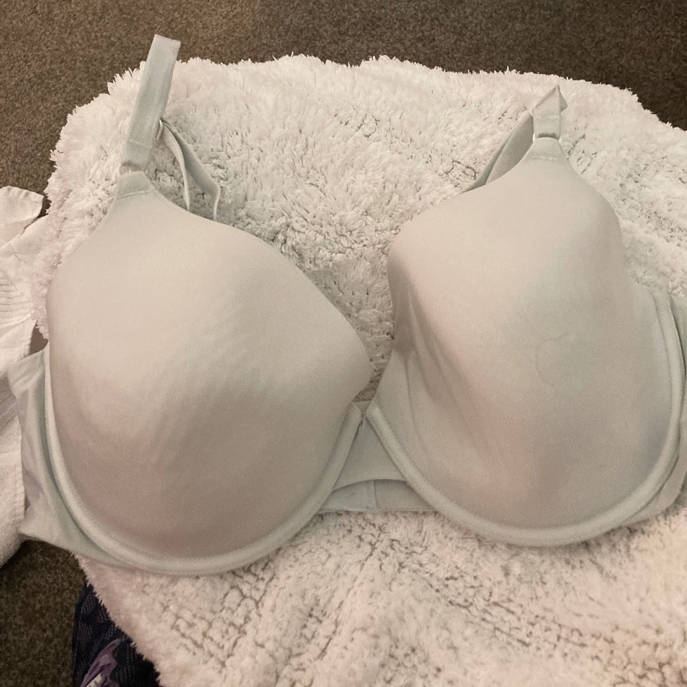 Victoria’s Secret pale pale blue, 40 C perfect coverage bra